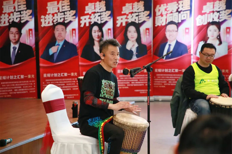 青島拓展，青島拓展訓練，青島團建，請致電青島眾行遠