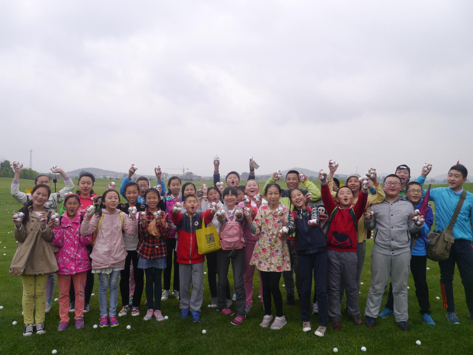 2016重三小學(xué)六年級兒童節(jié)活動
